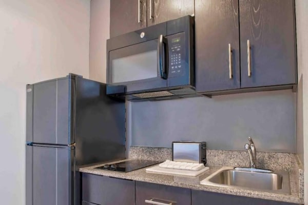 Foto van 1 tweepersoonsbed (queensize) | Roken mogelijk - Vakantiehuis in Pascagoula - Kitchen
