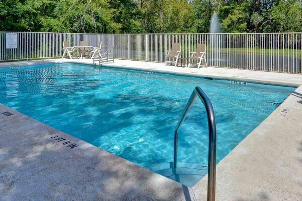 Foto van 1 tweepersoonsbed (queensize) | Rookvrij, Keuken - Vakantiehuis in Jacksonville - Facilities