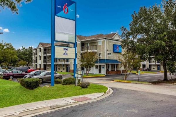 Foto van 1 King Bed | Niet-rokende, Keuken - Vakantiehuis in Jacksonville - ExteriorSummer