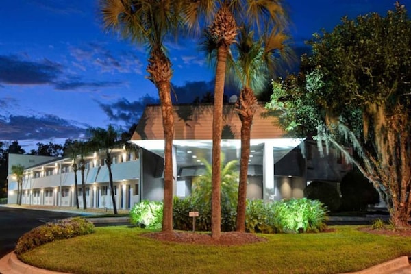 Foto van 1 kingsize bed | Rookvrij, Keuken - Vakantiehuis in Jacksonville - ExteriorSummer
