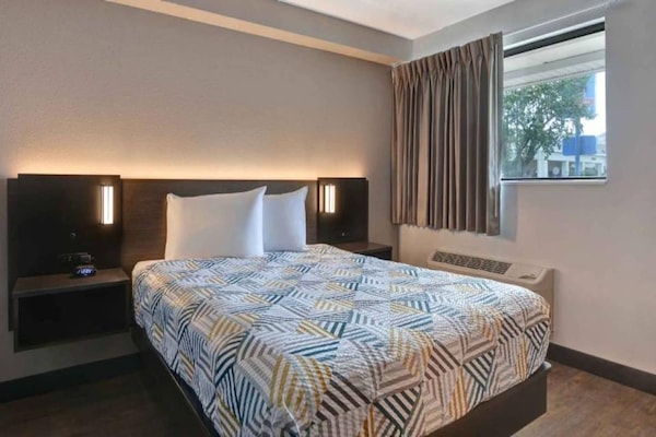 Foto van 1 kingsize bed | Rookvrij, Keuken - Vakantiehuis in Jacksonville - BedRoom