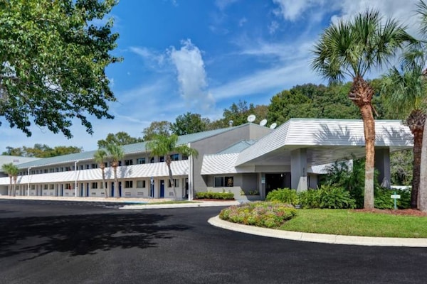 Foto van 1 kingsize bed | Rookvrij, Keuken - Vakantiehuis in Jacksonville - Facilities
