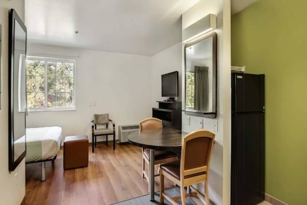 Foto van 1 tweepersoonsbed (queensize) | Niet-roken - Vakantiehuis in East Brunswick - BedRoom