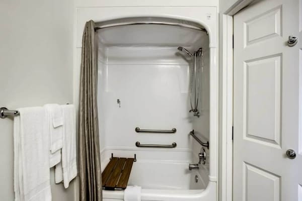 Foto van 1 tweepersoonsbed (queensize) | Niet-roken - Vakantiehuis in East Brunswick - BathRoom