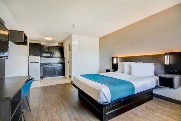 Foto van 1 kingsize bed | Rookvrij - Vakantiehuis in Ocean Springs - BedRoom
