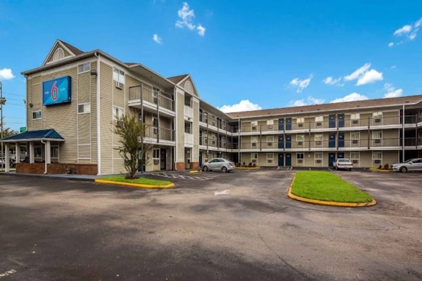 Foto van 1 tweepersoonsbed (queensize) | Roken mogelijk - Vakantiehuis in Jacksonville - ExteriorSummer