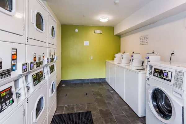 Foto van 1 tweepersoonsbed (queensize) | Roken mogelijk - Vakantiehuis in Jacksonville - Facilities