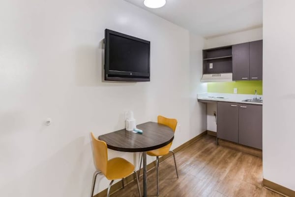 Foto van 1 tweepersoonsbed (queensize) | Roken mogelijk - Vakantiehuis in Jacksonville - Kitchen