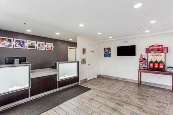 Foto van 1 tweepersoonsbed (queensize) | Roken mogelijk - Vakantiehuis in Jacksonville - FloorPlan