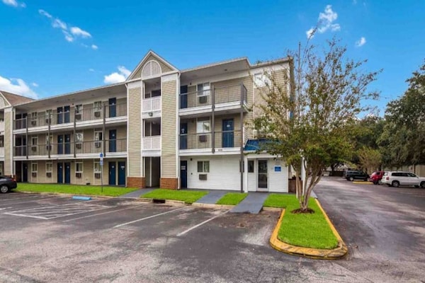 Foto van 1 tweepersoonsbed (queensize) | Roken mogelijk - Vakantiehuis in Jacksonville - ExteriorSummer