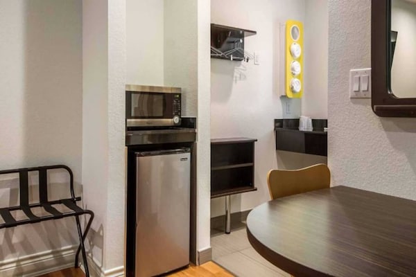 Foto van 1 King Bed | Zakelijk, Niet-roken, Micf - Vakantiehuis in Houston - BathRoom