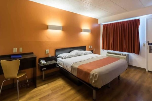 Foto van 1 King Bed | Niet Rokend - Vakantiehuis in CRAWFORDSVILLE - BedRoom