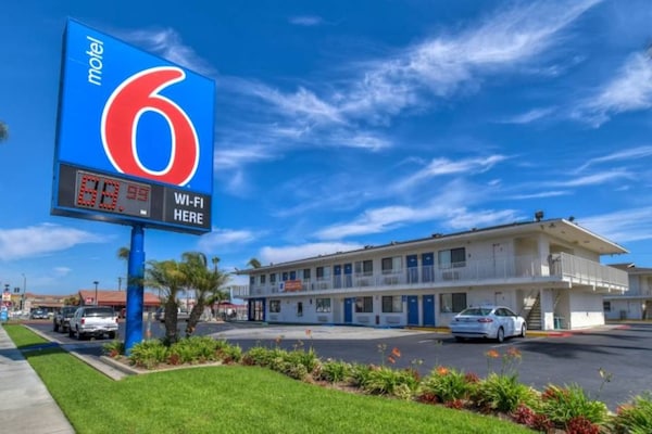Foto van 1 tweepersoonsbed (Queensize) | Anaheim West - Vakantiehuis in Stanton - Facilities