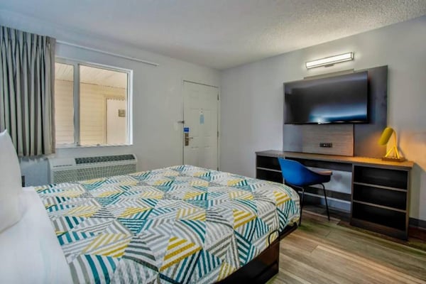 Foto van 1 King Bed | Micfridge - Vakantiehuis in Richland - BedRoom
