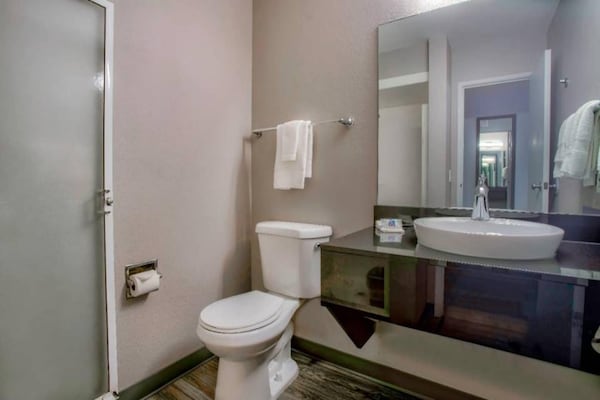 Foto van 1 King Bed | Micfridge - Vakantiehuis in Richland - Facilities
