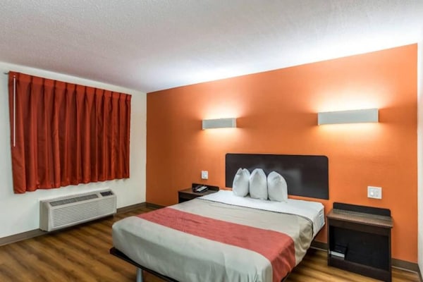 Foto van 1 kingsize bed | Roken toegestaan - Vakantiehuis in NEW BRUNSWICK - BedRoom