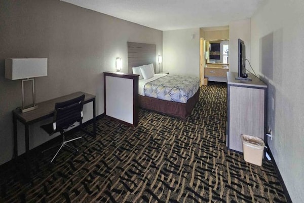 Foto van 1 King Bed | Suite, Smk, Micfridge, Sofa - Vakantiehuis in Jackson - BedRoom