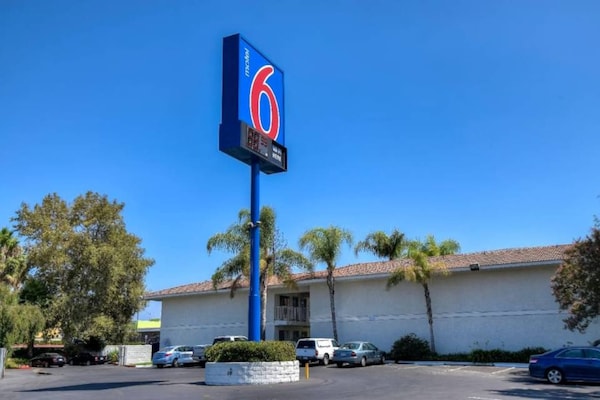 Foto van 1 tweepersoonsbed | Rowland Heights - Vakantiehuis in Rowland Heights - Facilities