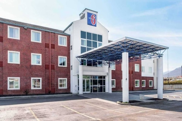 Foto van 1 tweepersoonsbed (queensize) | rolstoeltoegankelijk | NSMK - ExteriorSummer