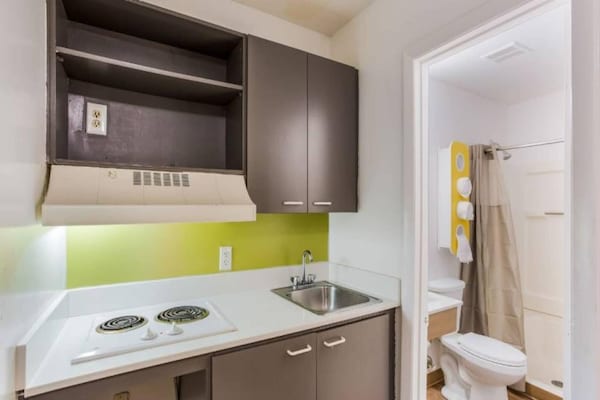 Foto van 1 kingsize bed | Rookvrij - Vakantiehuis in Jacksonville - Kitchen