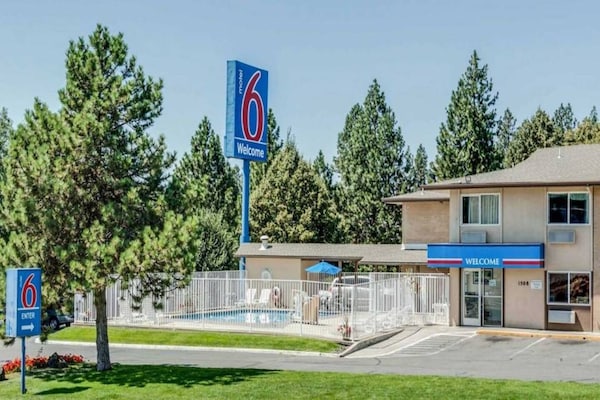 Foto van 1 tweepersoonsbed (Queensize) Smk | Spokane, WA - West - ExteriorSummer
