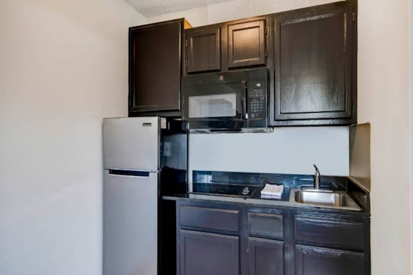 Foto van 1 Queensize Bed | Niet Rokend - Vakantiehuis in Ocean Springs - Kitchen