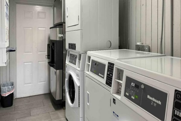 Foto van 1 King Bed | Niet-rokende, Micfridge - Vakantiehuis in Huntsville AL - Facilities