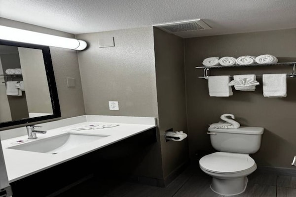 Foto van 1 kingsize bed | Rookvrij, koelkast - Vakantiehuis in Carson - Facilities