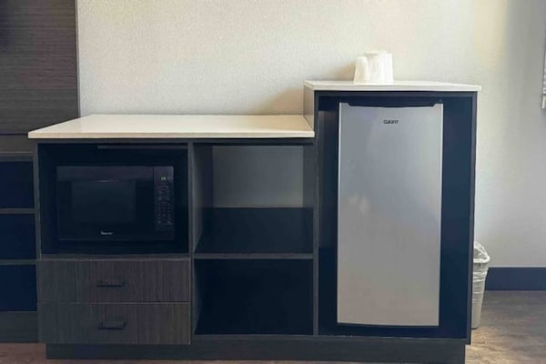 Foto van 1 kingsize bed | Rookvrij, koelkast - Vakantiehuis in Carson - Facilities