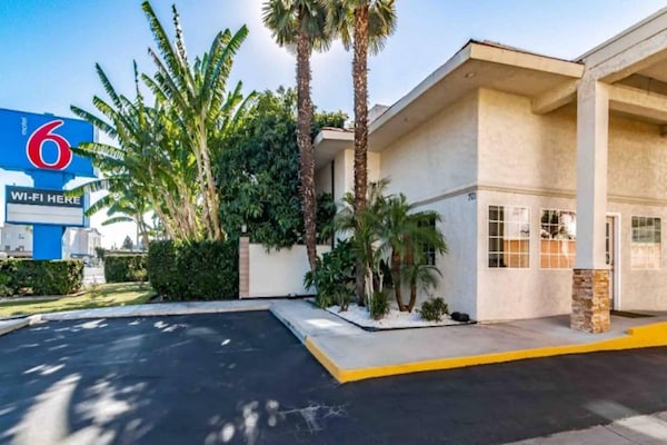 Foto van Premium kamer met 2 queensize bedden | Rookvrij - Vakantiehuis in Anaheim - ExteriorSummer