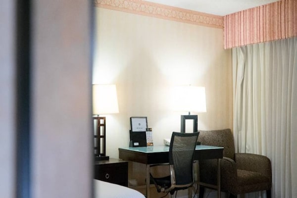 Foto van 1 kingsize bed | Suite, NSMK, keuken, slaapbank - Vakantiehuis in Anaheim - Facilities