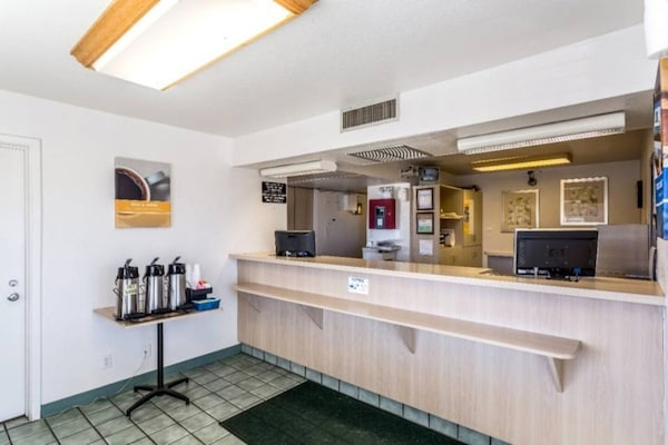 Foto van 1 tweepersoonsbed (queensize) | Niet-roken, koelkast (Micfridge) - FloorPlan