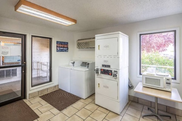 Foto van 1 tweepersoonsbed (queensize) | Rookvrij - Vakantiehuis in Clarkston - Facilities