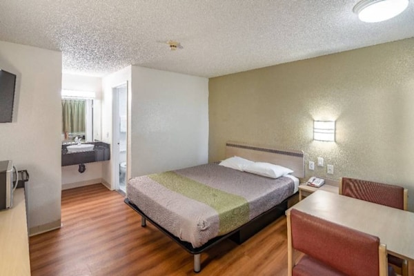Foto van 1 tweepersoonsbed (queensize) | Rookvrij - Vakantiehuis in Clarkston - Facilities