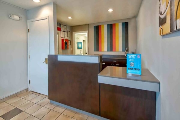 Foto van 1 tweepersoonsbed (queensize) | Rookvrij - Vakantiehuis in Pascagoula - FloorPlan