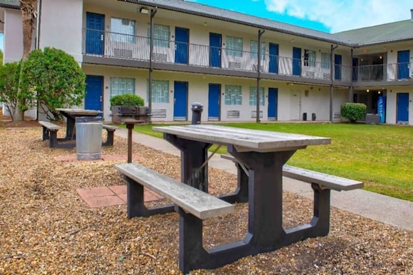 Foto van 1 tweepersoonsbed (queensize) | Rookvrij - Vakantiehuis in Pascagoula - Facilities