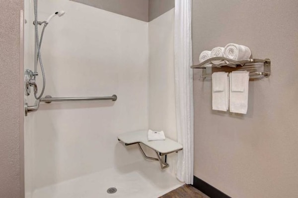 Foto van 1 tweepersoonsbed (queensize) | Niet roken - Vakantiehuis in Port Arthur - BathRoom