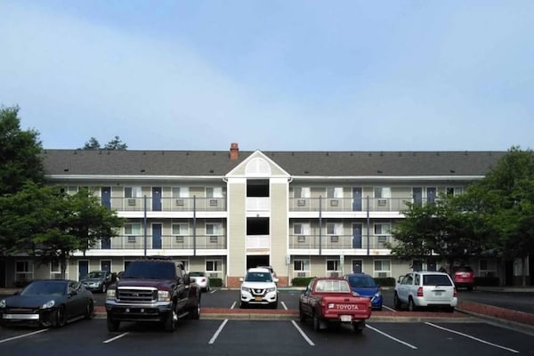 Foto van 1 tweepersoonsbed (queensize) | Suite, Keuken - Vakantiehuis in Greensboro - ExteriorSummer