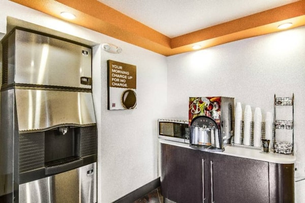 Foto van 1 kingsize bed | Rookvrij, koelkast - Vakantiehuis in Carson - Facilities