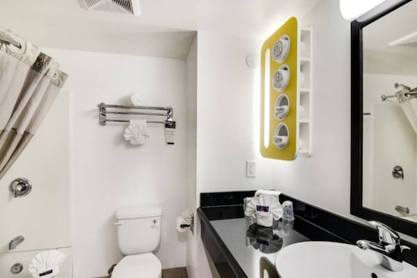 Foto van 1 kingsize bed | Rookvrij, koelkast - Vakantiehuis in Carson - Facilities