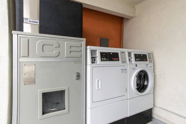 Foto van 1 tweepersoonsbed (queensize) | Rookvrij - Vakantiehuis in Long Beach - Facilities