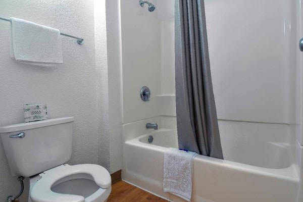 Foto van 1 tweepersoonsbed | Deluxe - Vakantiehuis in Chino - Facilities