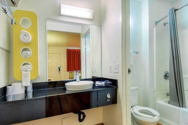 Foto van 1 tweepersoonsbed | Deluxe - Vakantiehuis in Chino - BathRoom