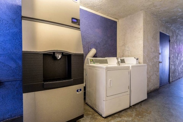 Foto van 1 tweepersoonsbed (queensize) | Rookvrij - Vakantiehuis in REDLANDS - Facilities