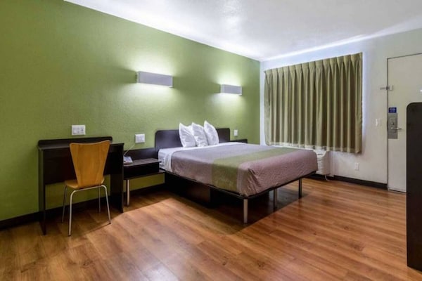 Foto van 1 kingsize bed | Toegankelijk voor mensen met mobiliteitsproblemen | Rookvrij - BedRoom
