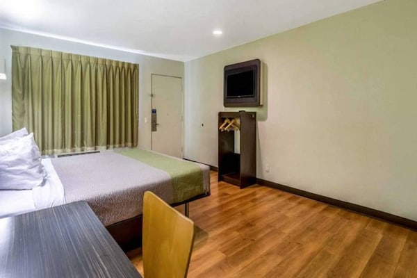 Foto van 1 kingsize bed | Toegankelijk voor mensen met mobiliteitsproblemen | Rookvrij - BedRoom