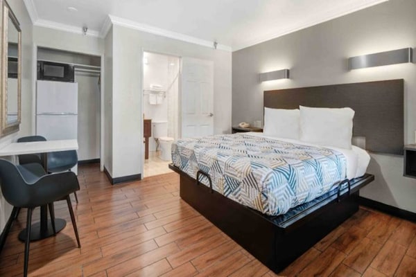 Foto van 1 kingsize bed | Rookvrij, Keuken - Vakantiehuis in Ontario - BedRoom