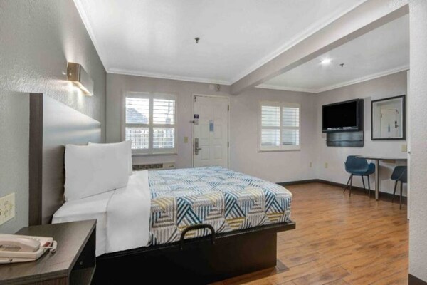 Foto van 1 kingsize bed | Rookvrij, Keuken - Vakantiehuis in Ontario - BedRoom