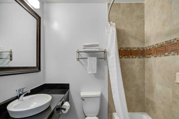 Foto van 1 kingsize bed | Rookvrij, Keuken - Vakantiehuis in Ontario - BathRoom