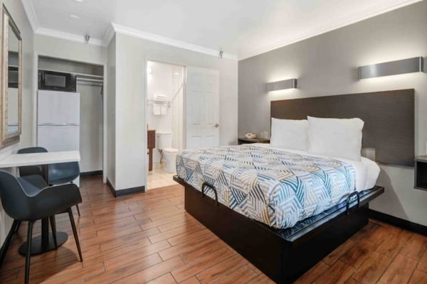 Foto van 1 tweepersoonsbed (queensize) | Rookvrij - Vakantiehuis in Ontario - BedRoom